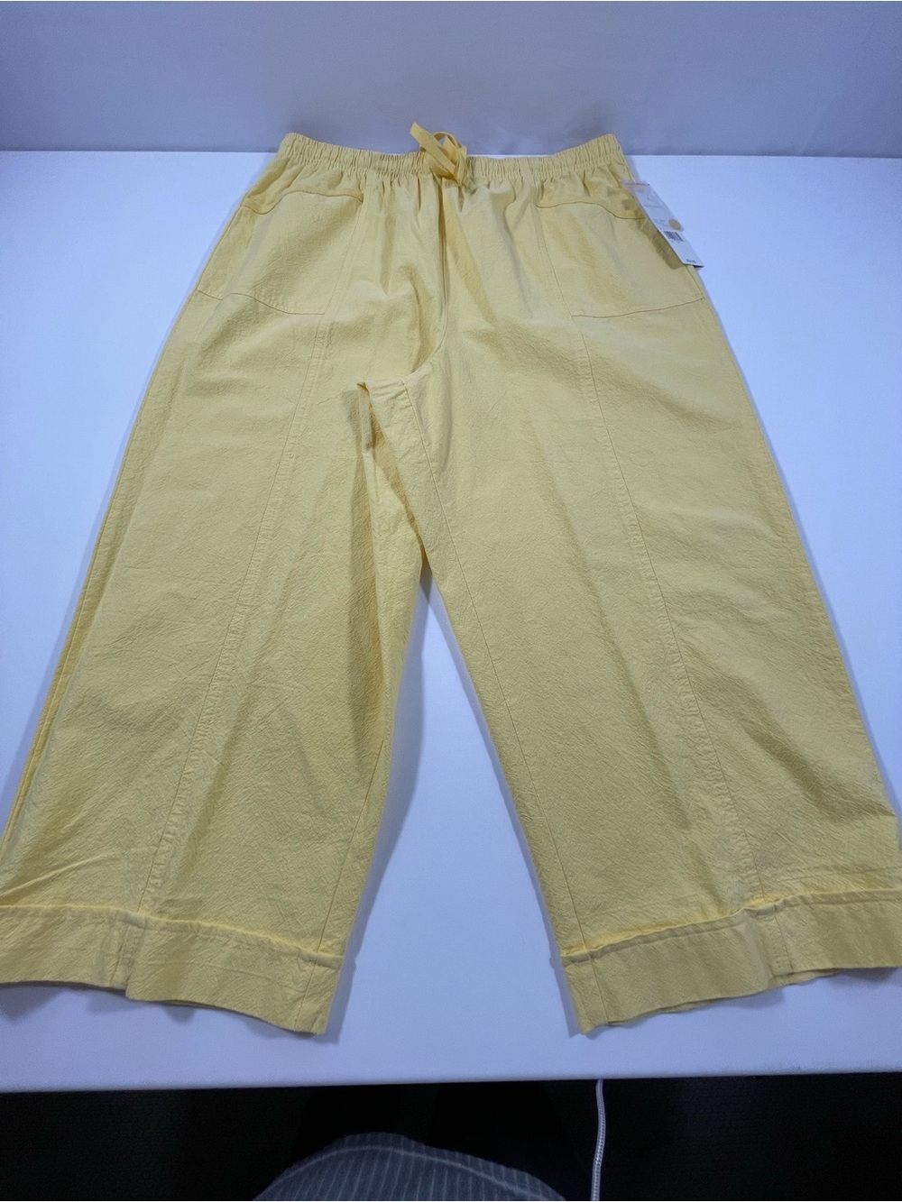 REBECCA  MALONE ... Pull-On Capri  Pants, Yellow, Size  XL, NWT, SKU#0218